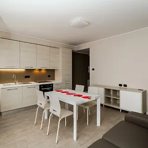 Сasa de vacaciones Lake Como Apartments 
